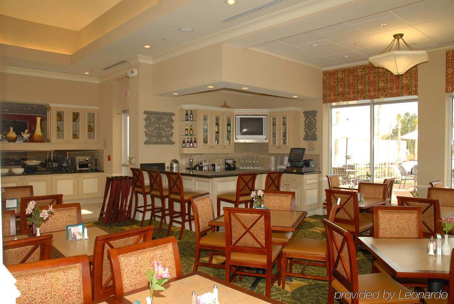 Hilton Garden Inn Panama City Restoran gambar